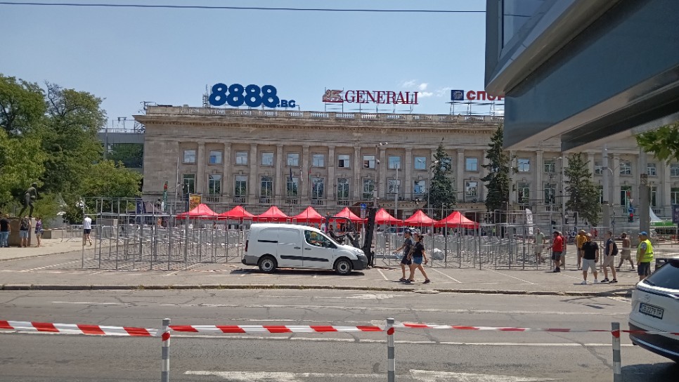 Live Image