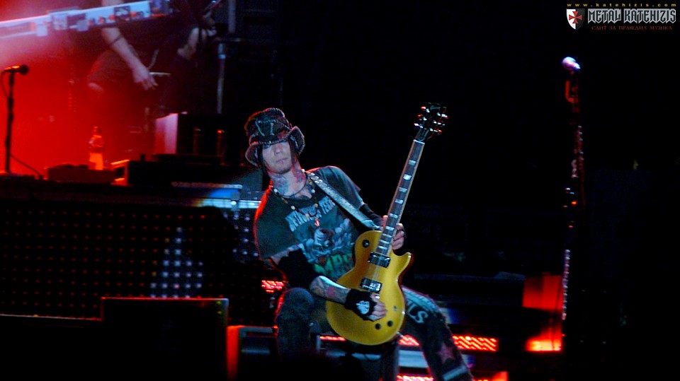 dj ashba