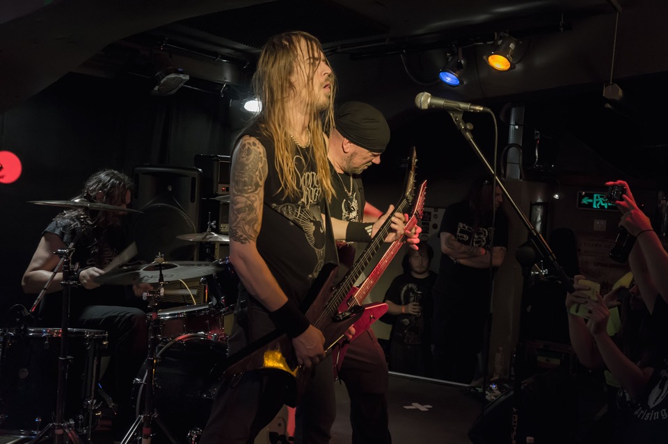 grave band live