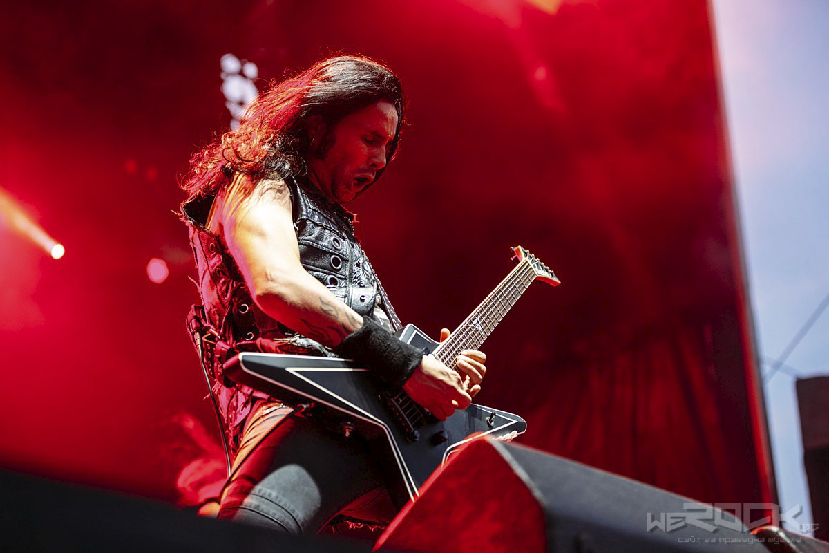 gus g.