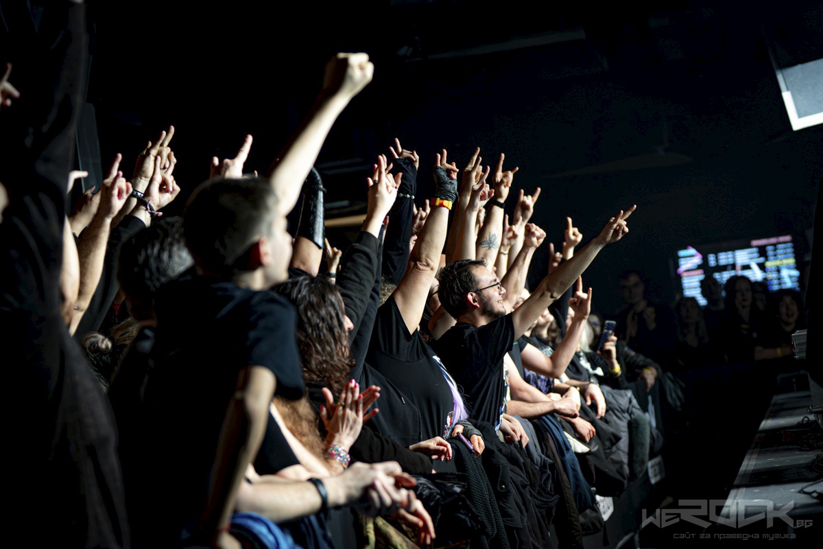 публика Ad Infinitum