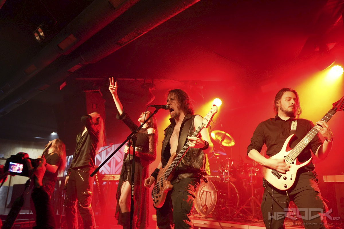 meteora band live