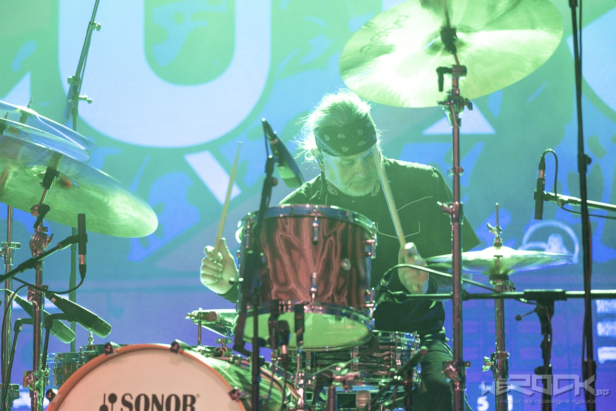 clutch band live