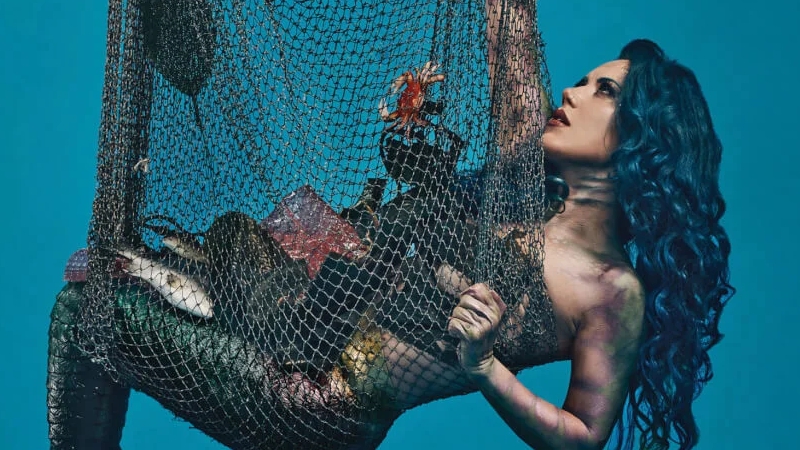 alissa white-gluz - PETA mermaid