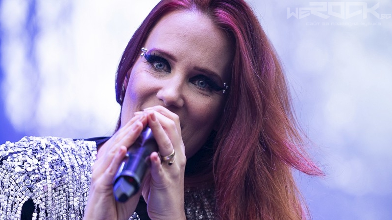 simone simons