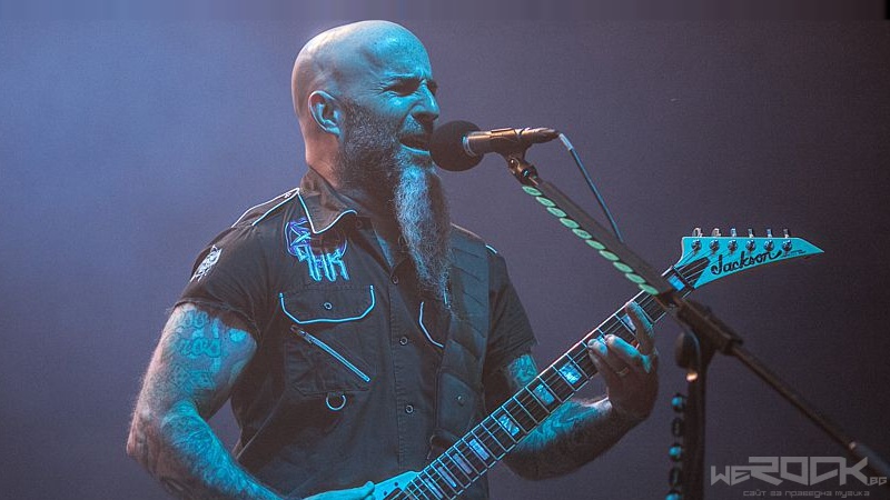 scott ian