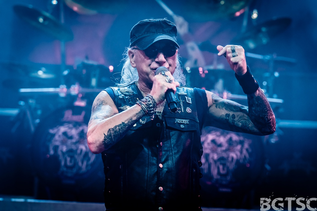 accept live