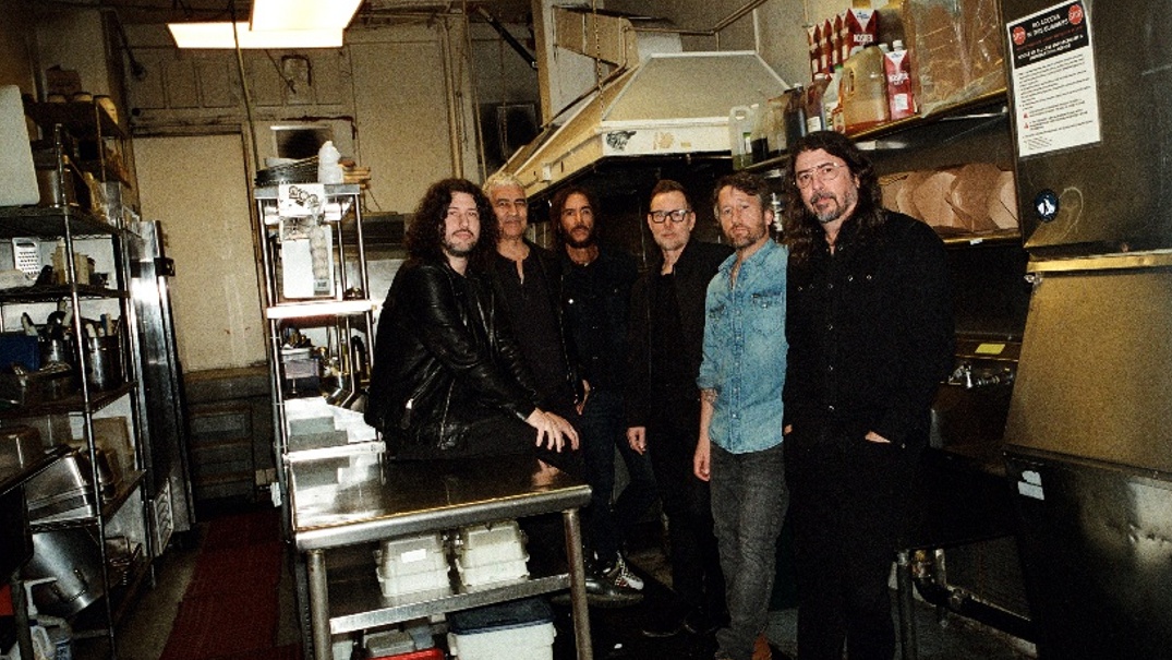 foo fighters window video team