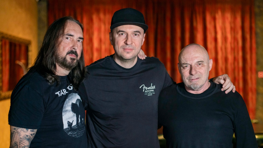 Катинчаров & Coroner