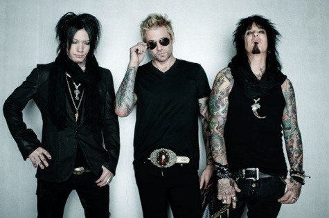 SIXX: A.M.