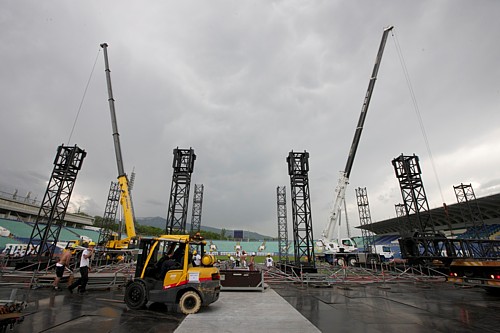 bon jovi stage