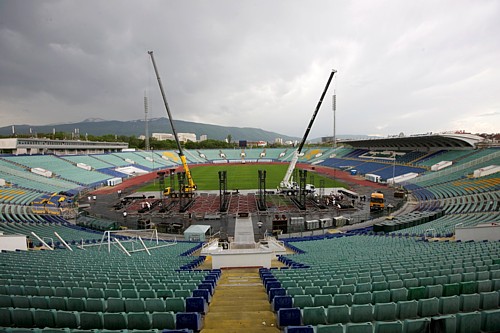 bon jovi stage